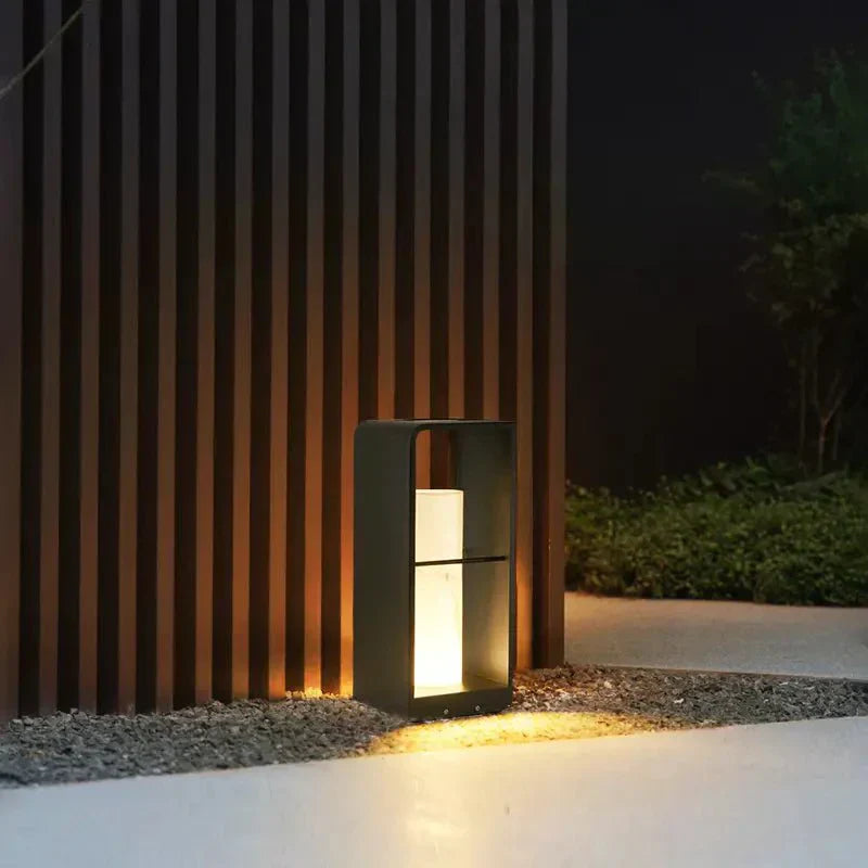 Lumi – Solar Garden Lantern Elegant Lighting for Outdoor Areas