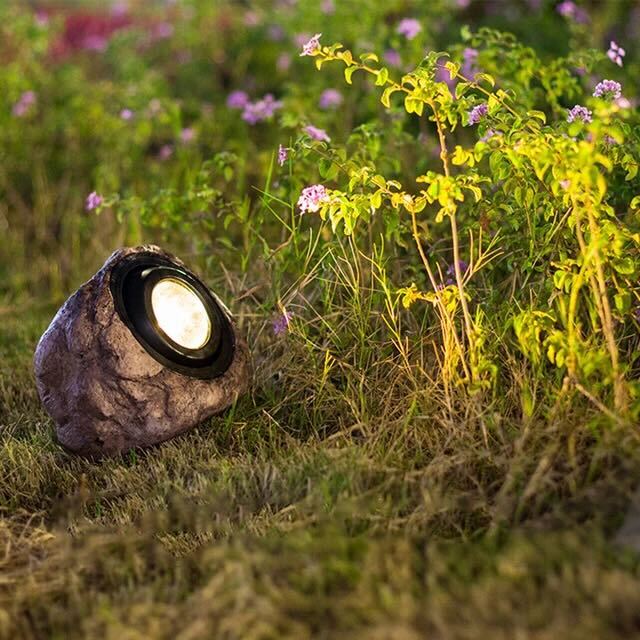 Rocky – Outdoor Solar Light Stone Design for Garden Lighting
