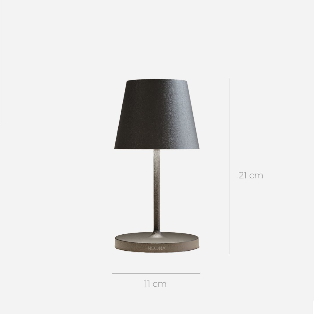 Luna – LED table lamp with dimming function for stylish lighting