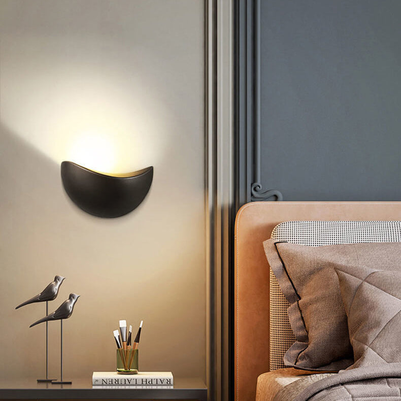 Luminia – Semi-circular Aluminum LED Wall Lamp for Modern Interior
