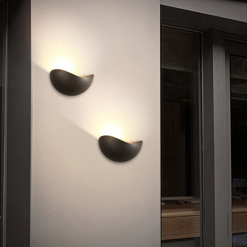 Luminia – Semi-circular Aluminum LED Wall Lamp for Modern Interior