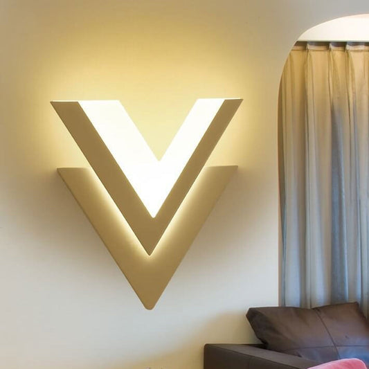 Lumi – V-shaped LED wall light for modern design