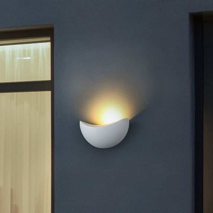 Luminia – Semi-circular Aluminum LED Wall Lamp for Modern Interior