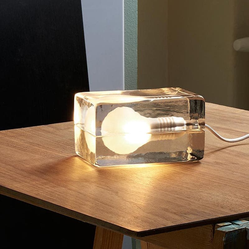 BrightCube – Tischlampe Mit Klarem Glaswürfel Für Modernes Ambiente