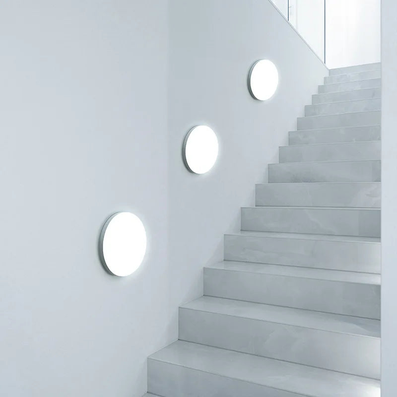 LumiAqua – Ceiling lamp for damp environments with reliable lighting