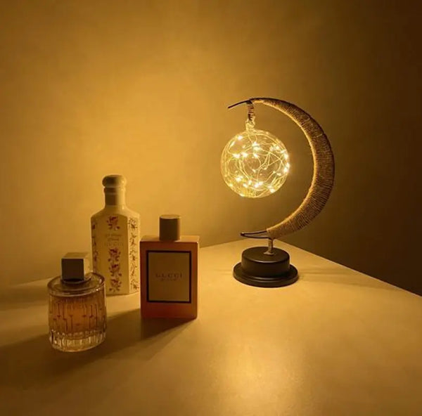 Lunara – Glass Moon Lamp for a Soothing Atmosphere