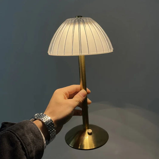 LightSphere – Wireless LED Table Lamp for Elegant Ambiance