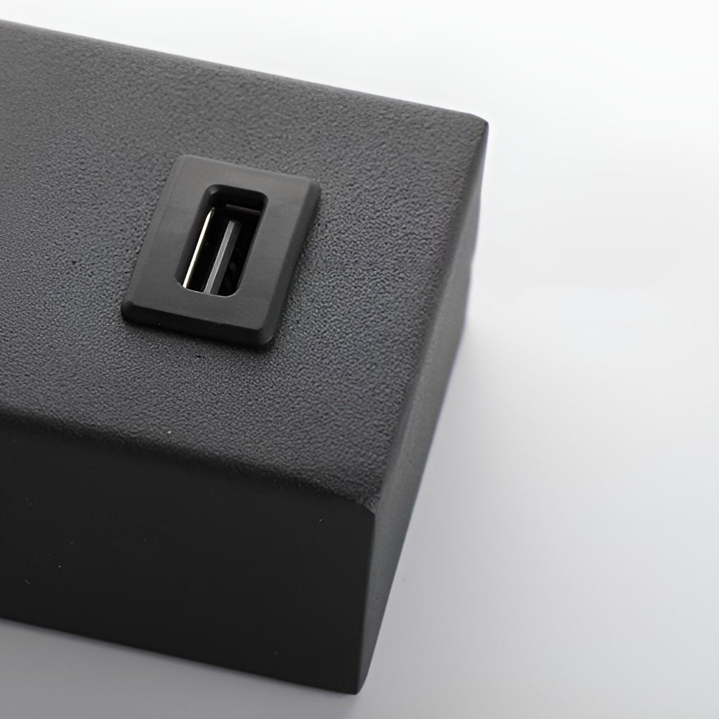 ArtiLicht – Wandleuchte mit USB-Ladeanschluss und verstellbarem Licht