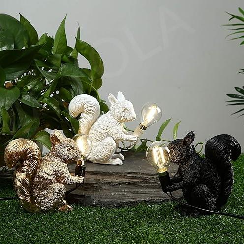 SquirrelLamp – Designerlampe Eichhörnchen für charmante Beleuchtung