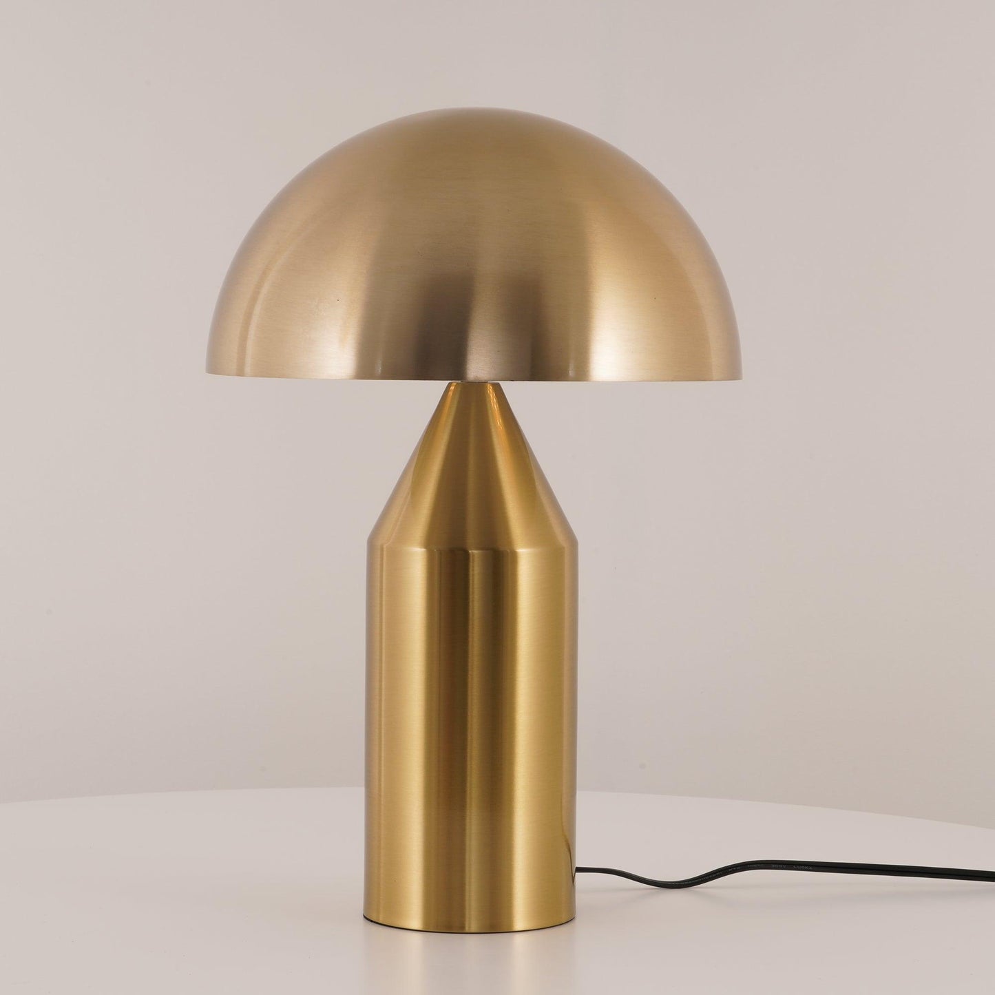 Atollo – Tischlampe aus Metall für Modernes Wohnen mit LED-Beleuchtung