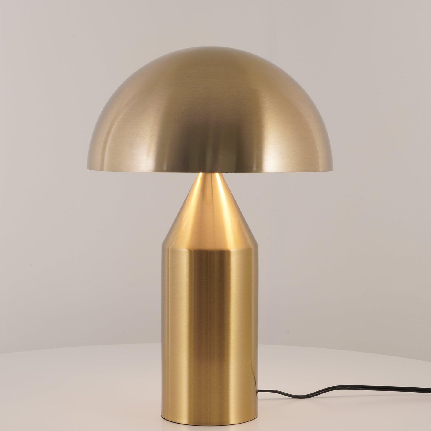 Atollo – Tischlampe aus Metall für Modernes Wohnen mit LED-Beleuchtung