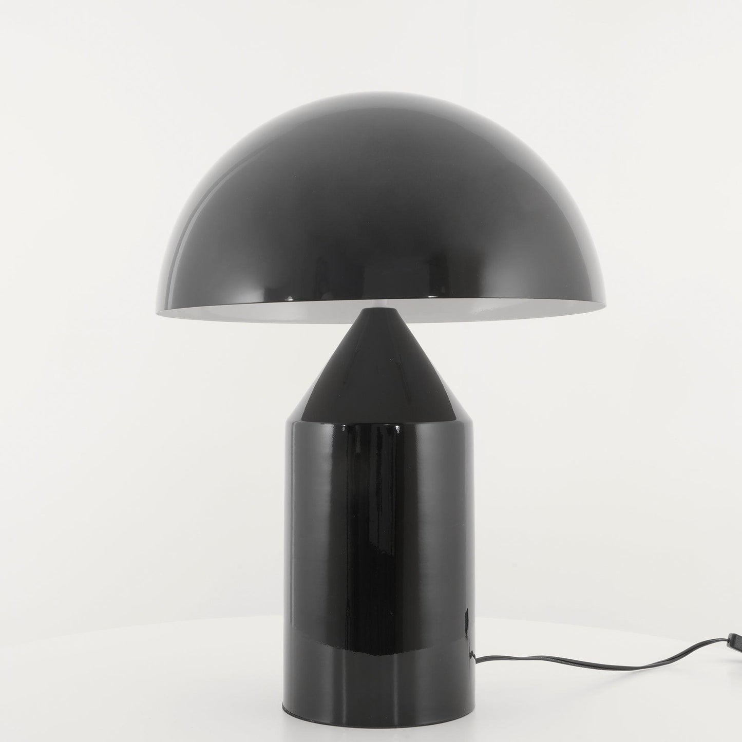 Atollo – Tischlampe aus Metall für Modernes Wohnen mit LED-Beleuchtung