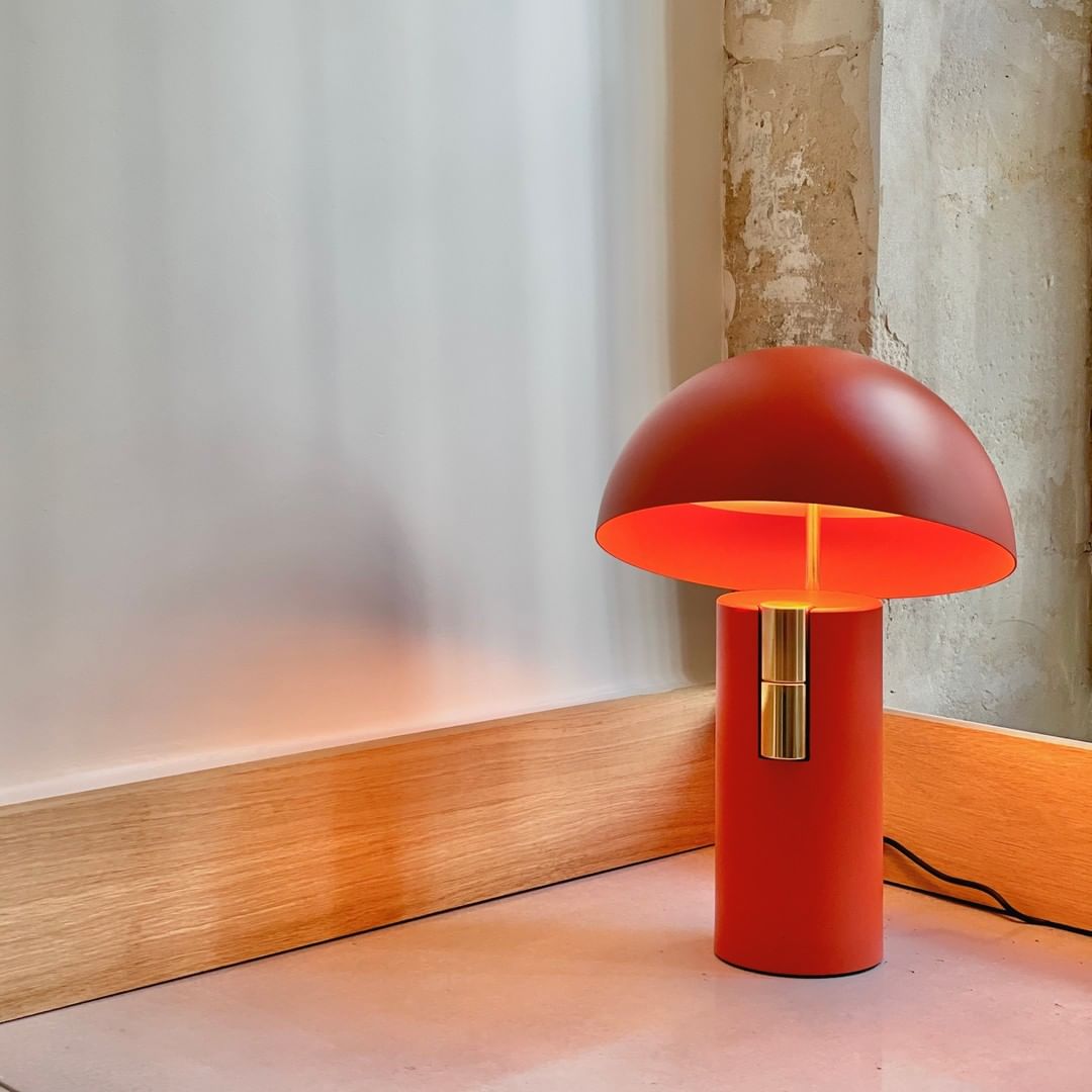 Mira – Elegant Table Lamp with Modern Design for Stylish Ambiance