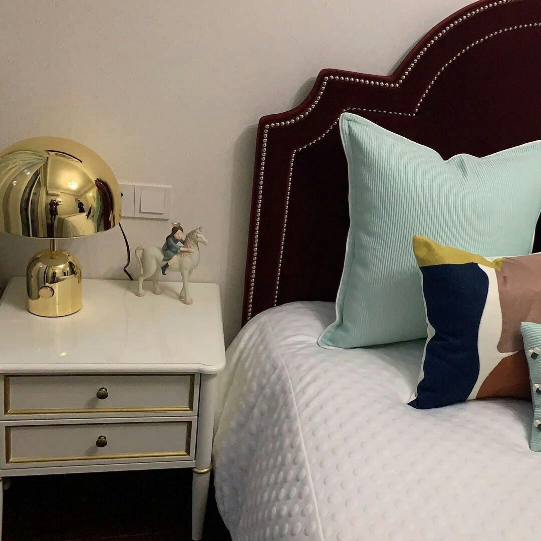 ChimeGlow – Glockenförmige Tischlampe Elegante Beleuchtung