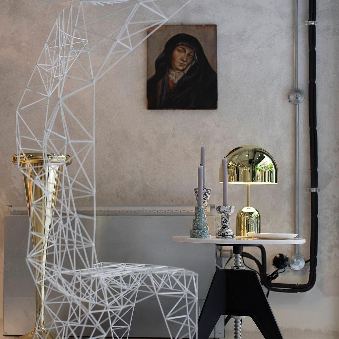 ChimeGlow – Glockenförmige Tischlampe Elegante Beleuchtung