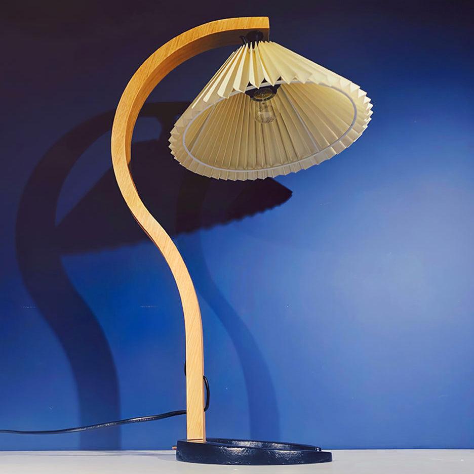 CapriGlow – Skandinavische Tischlampe für stilvolle Innenräume