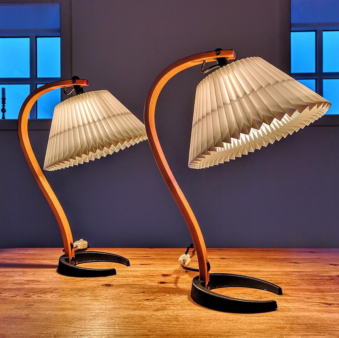 CapriGlow – Skandinavische Tischlampe für stilvolle Innenräume