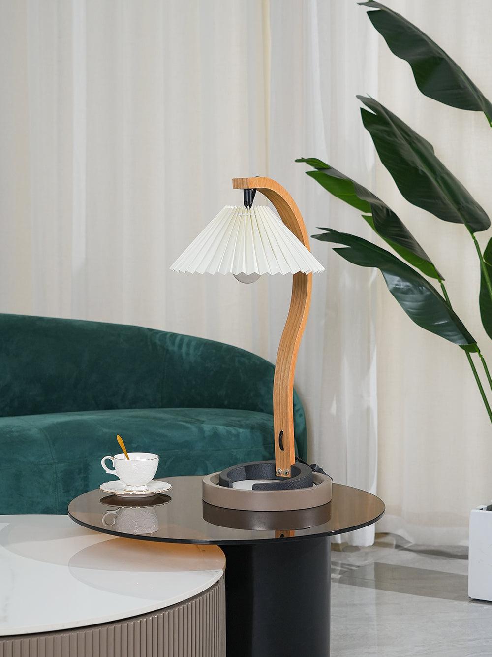 CapriGlow – Skandinavische Tischlampe für stilvolle Innenräume