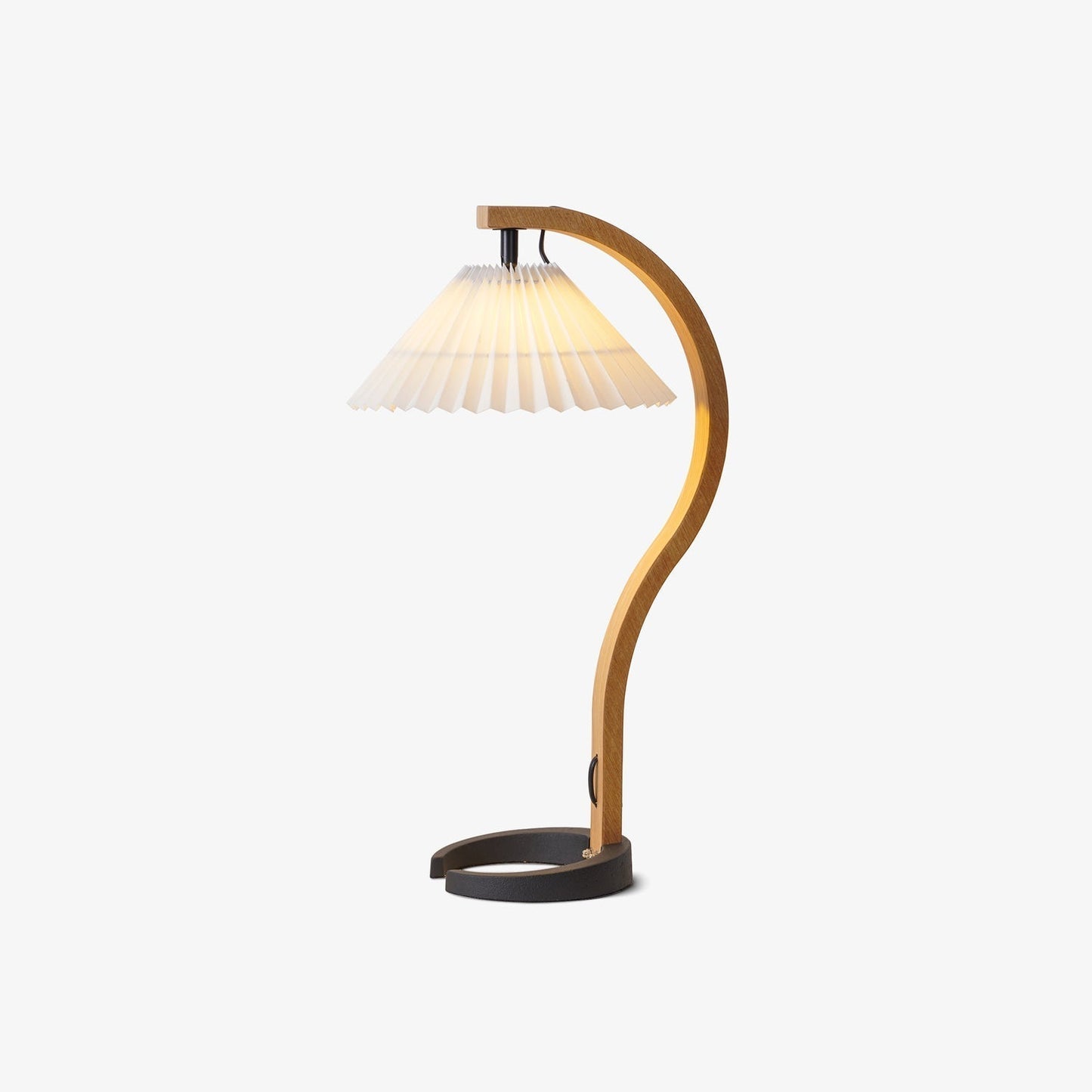 CapriGlow – Skandinavische Tischlampe für stilvolle Innenräume