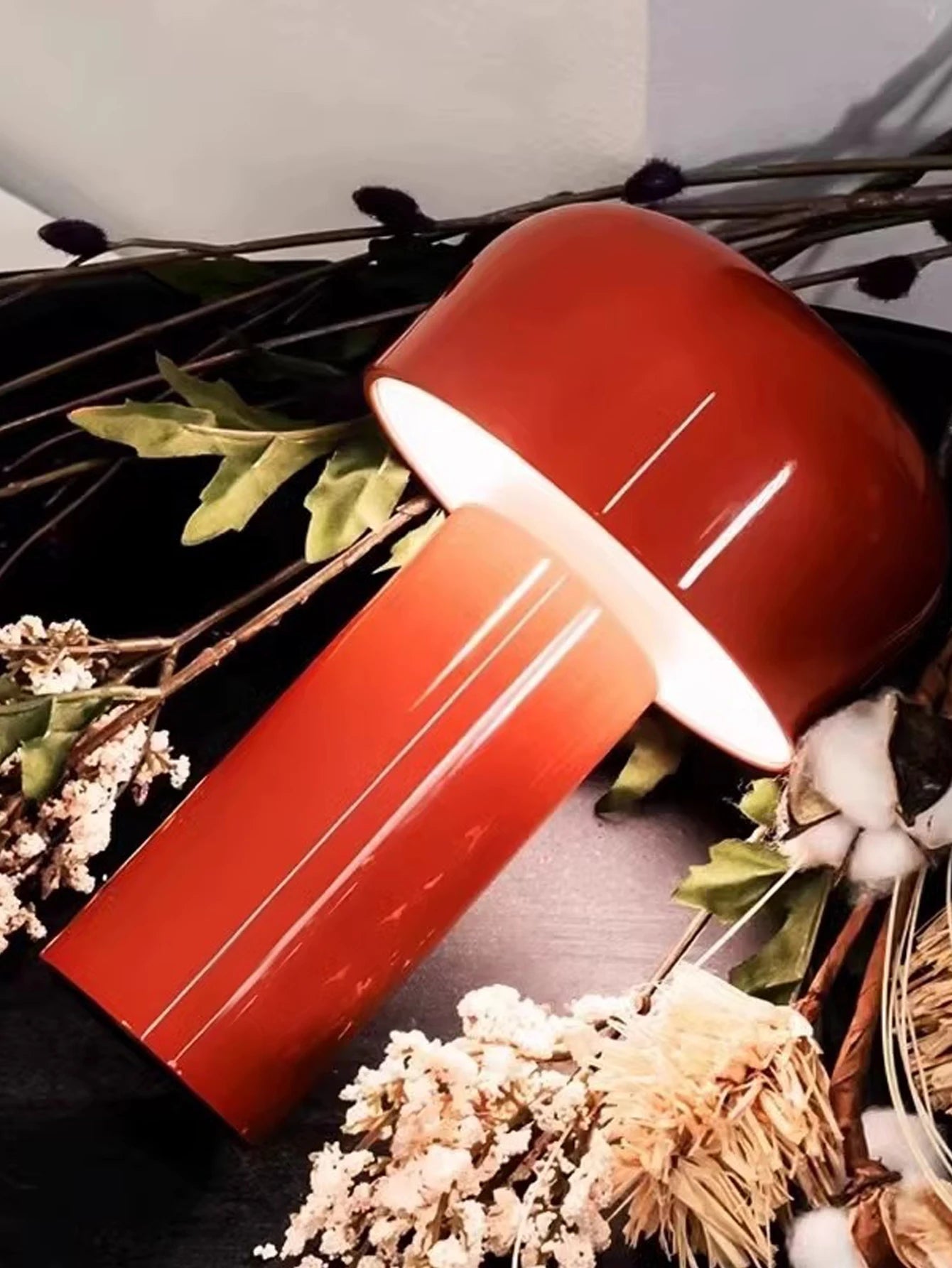 Clever – Wiederaufladbare Tischlampe für Outdoor-Abenteuer