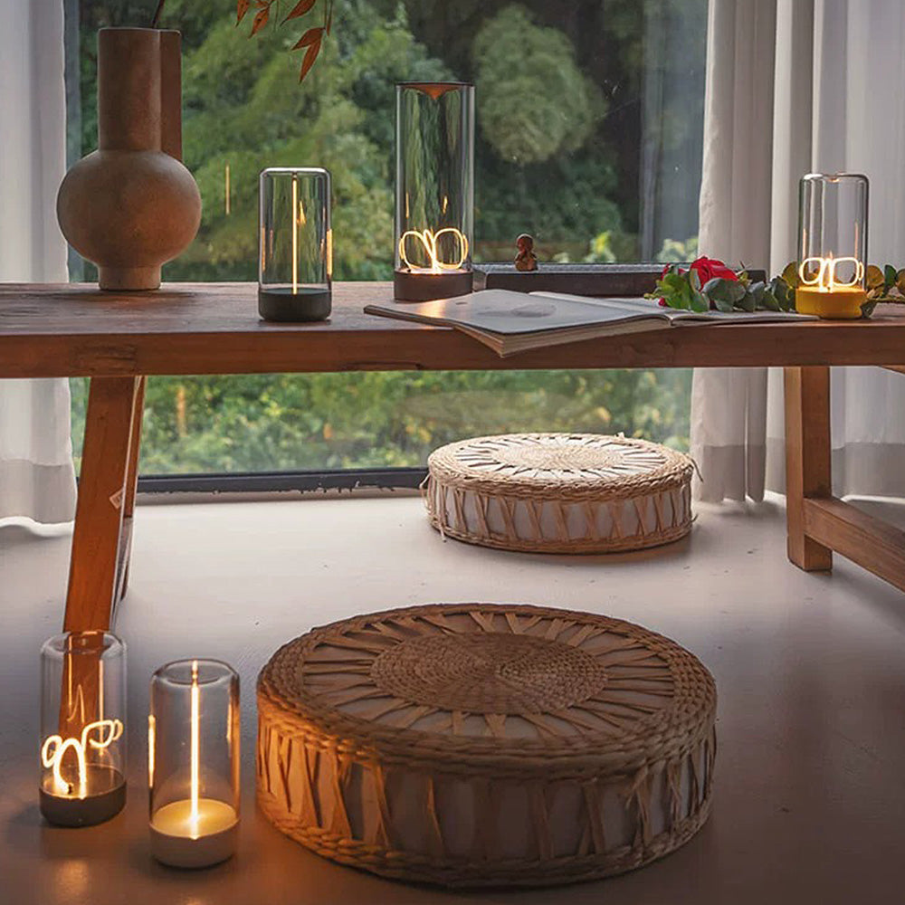 MagneticCompact – Table lamp with magnetic base for flexible design