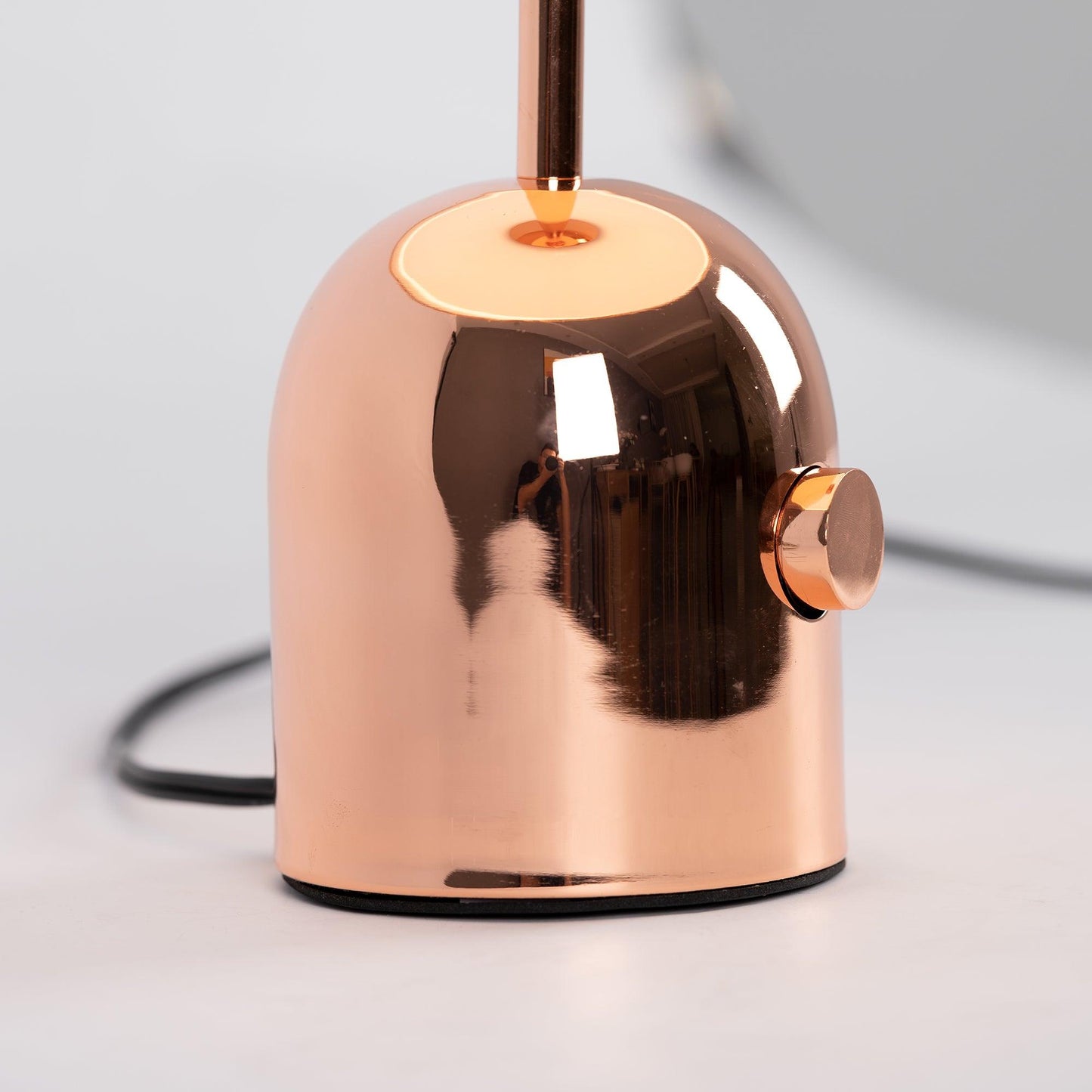 Bellora – Tischlampe Mit Glockenförmigem Design Für Elegante Atmosphäre