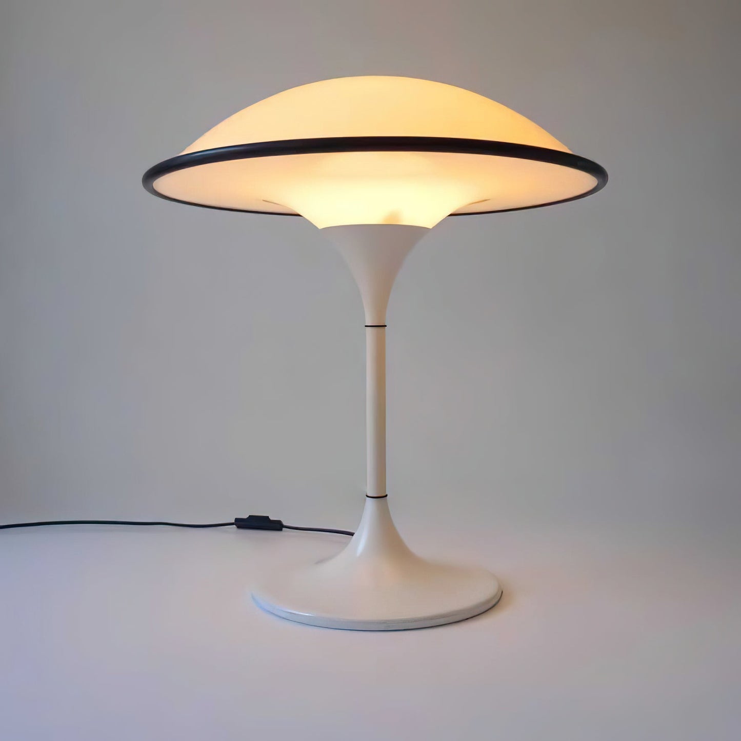 LumiFont – Table Lamp Elegance with Artistic Design