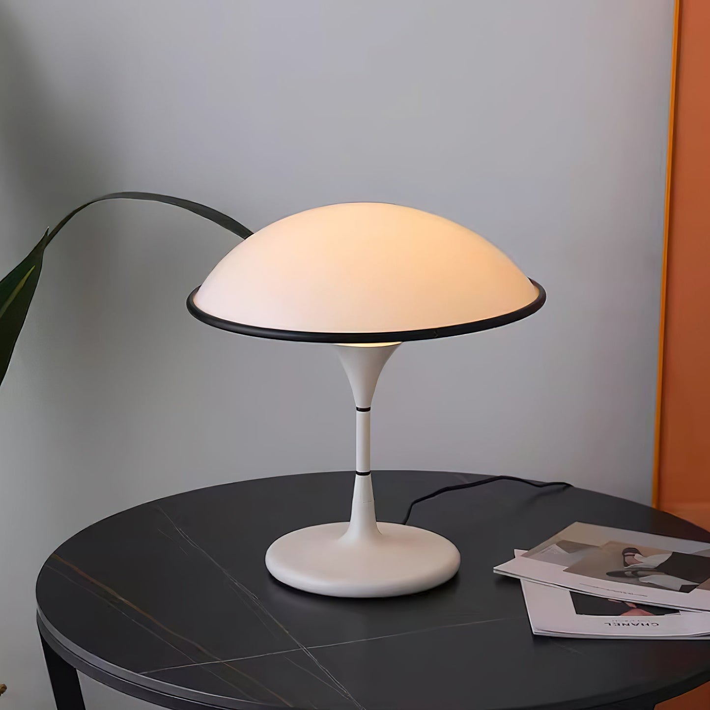LumiFont – Table Lamp Elegance with Artistic Design