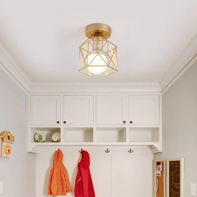 Gilda – Deckenlampe Mit Goldenem Schirm Für Elegante Beleuchtung