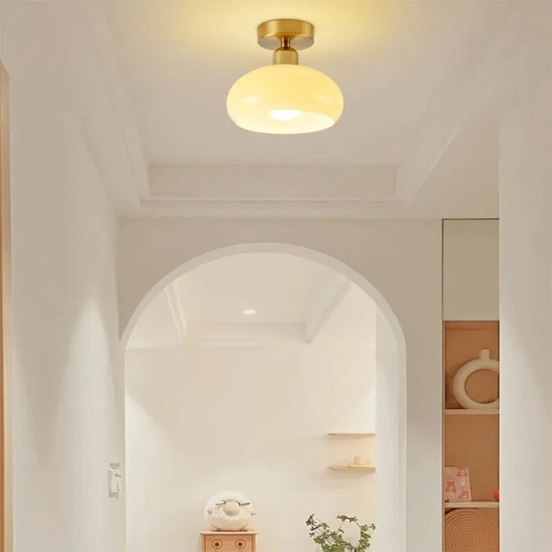 Glamora – Cremefarbene Dekorlampe für Gemütliche Atmosphäre im Wohnraum