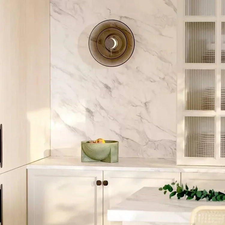 Glamour – Indoor Wall Light with Amber Disc for Elegant Atmosphere