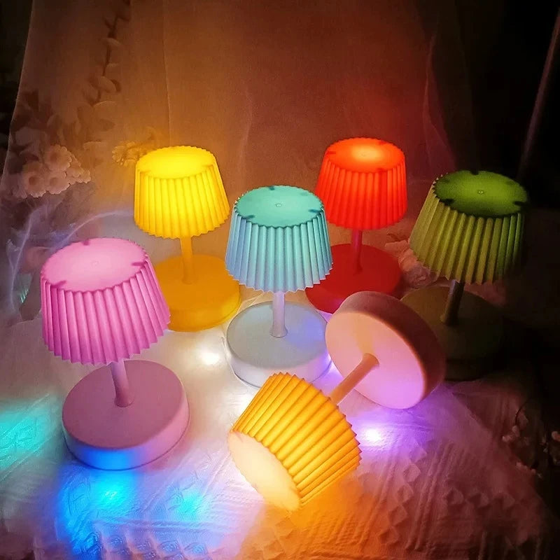 GloBri – Colorful table lamp with integrated music box for cozy atmospheres