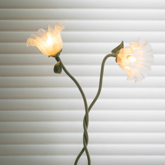 CallaLight – Stehlampe mit Blumenmotiv für stilvolle Akzente