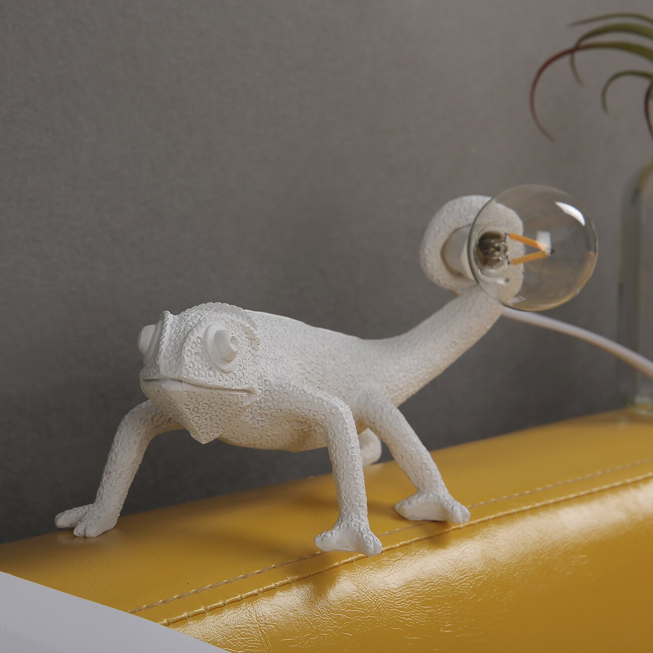 LizarLamp – Tischlampe mit Gecko-Design für kreative Akzente