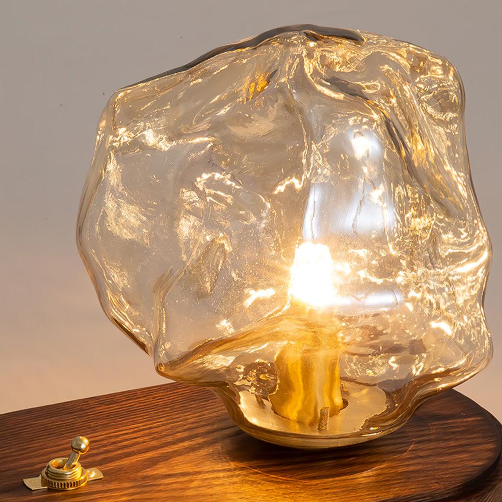 FrostStone – Tischlampe aus Glas für stilvolle Beleuchtung