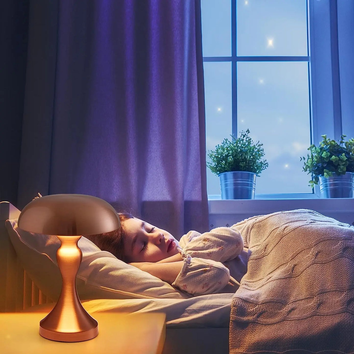 MidnightGlow – LED Night Light with Dimming Function for Cozy Reading
