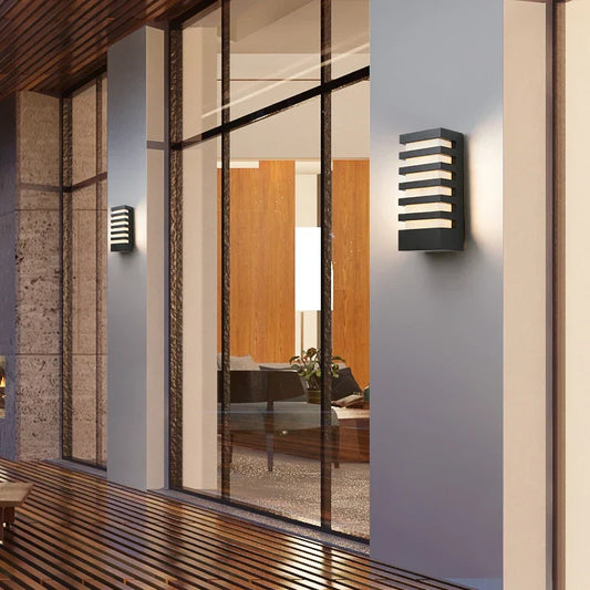 AlumiLuxe – Aluminiumbeleuchtung Stilvolle Eleganz für Innen- und Außenbereiche