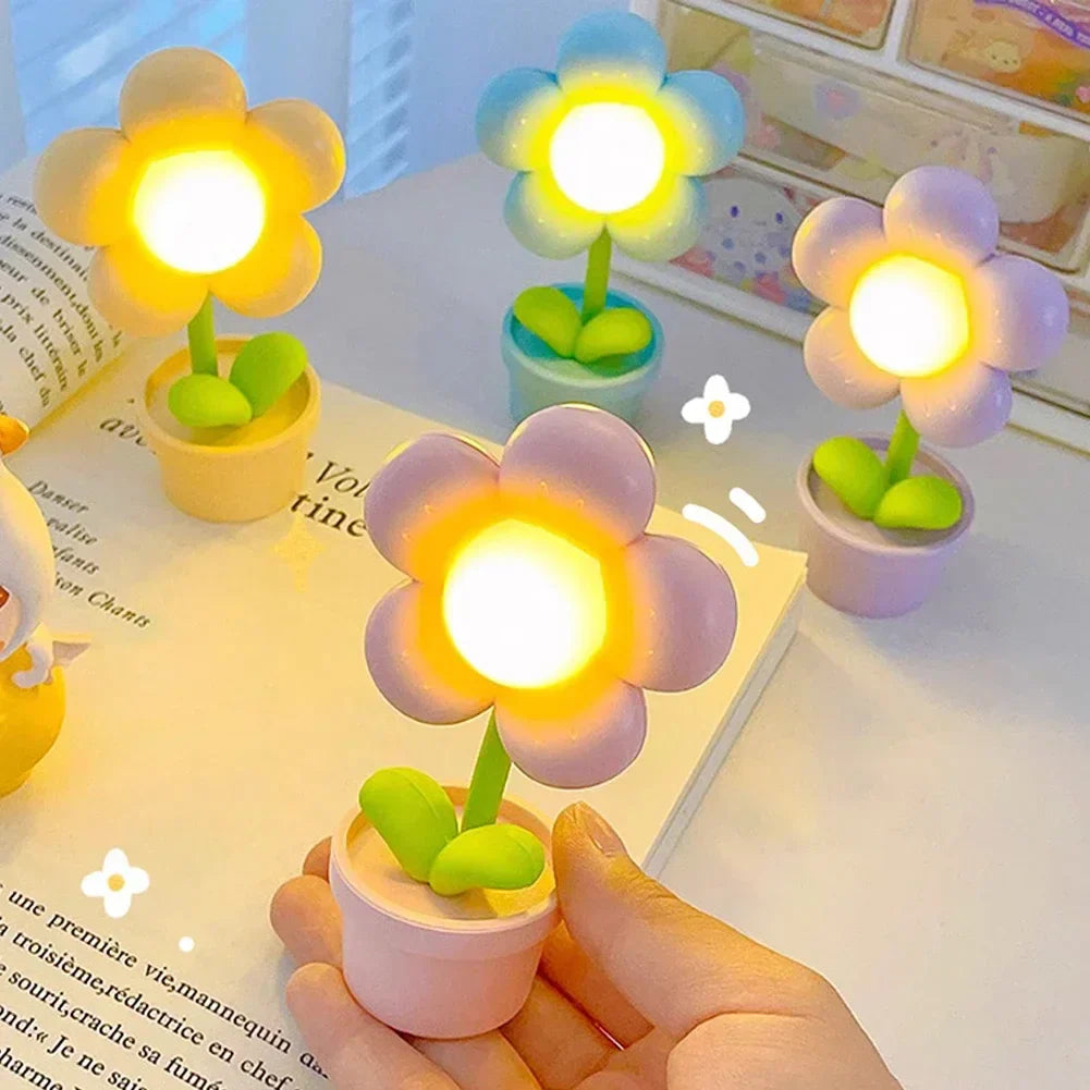 BloomLite – Kleine Blumen Tischlampe mit sanftem Licht