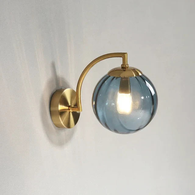 LumiCrystal – Modern glass wall light for stylish lighting