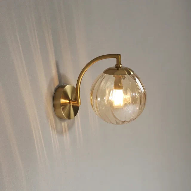 LumiCrystal – Modern glass wall light for stylish lighting