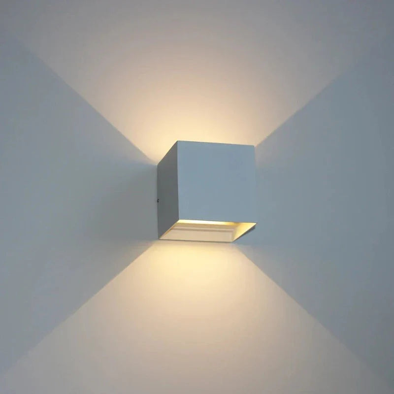 MetroLite – Elegant Outdoor Wall Light for Stylish Lighting