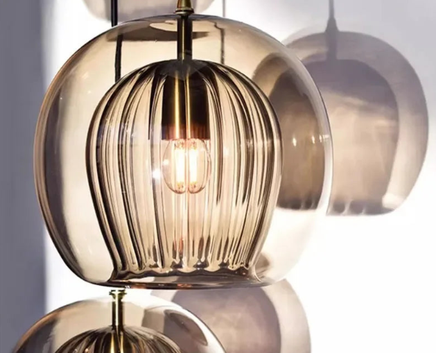 VitraGlow - Moderne Pendelleuchte aus Glas für Esstisch
