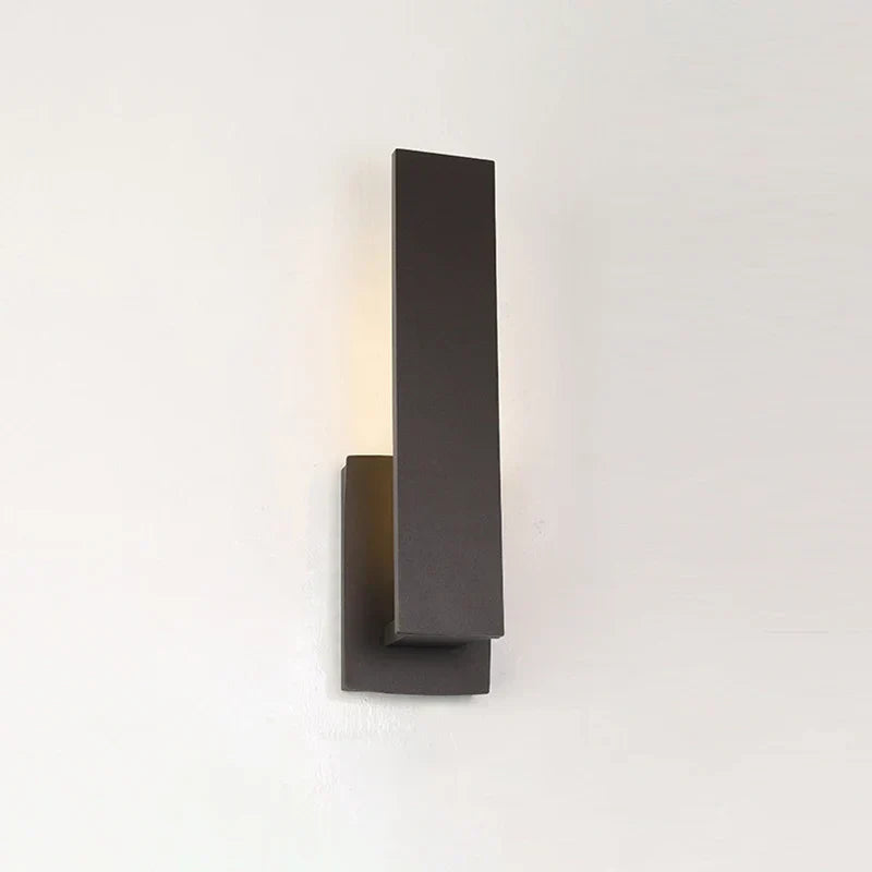 LumièreRugueuse – Wall light for stylish outdoor areas