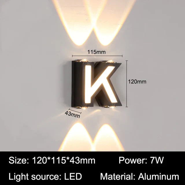 LetterGlow – LED Wandleuchte für Persönliche Gartenbeleuchtung mit Stil