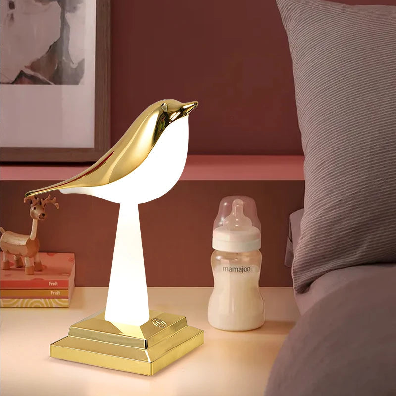 Plume – Table Lamp With Bird Design For A Natural Atmosphere