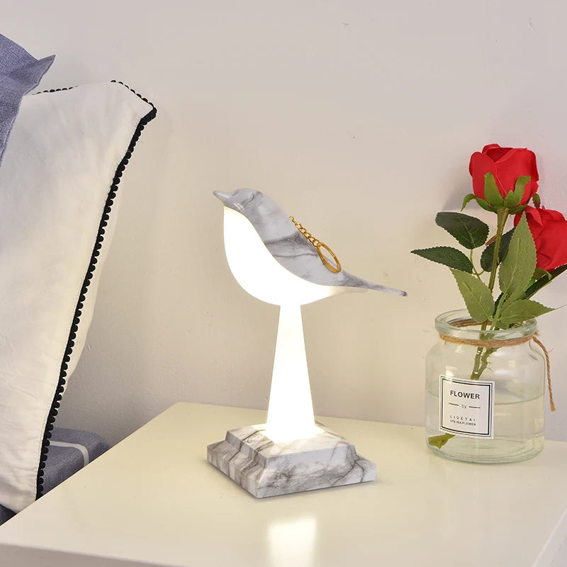 Plume – Table Lamp With Bird Design For A Natural Atmosphere