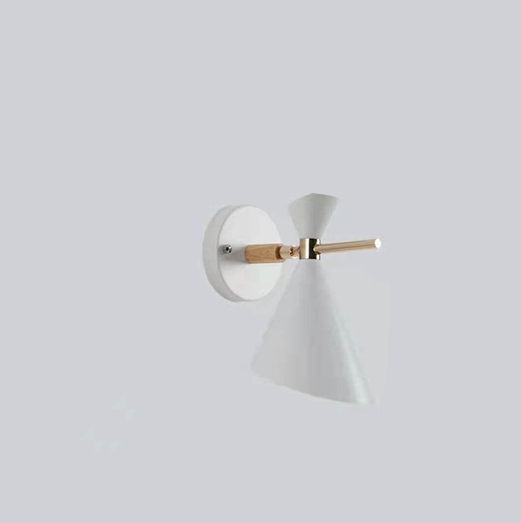 NordicGlow – Wall lamp for indoor use with horn shade for elegant interior