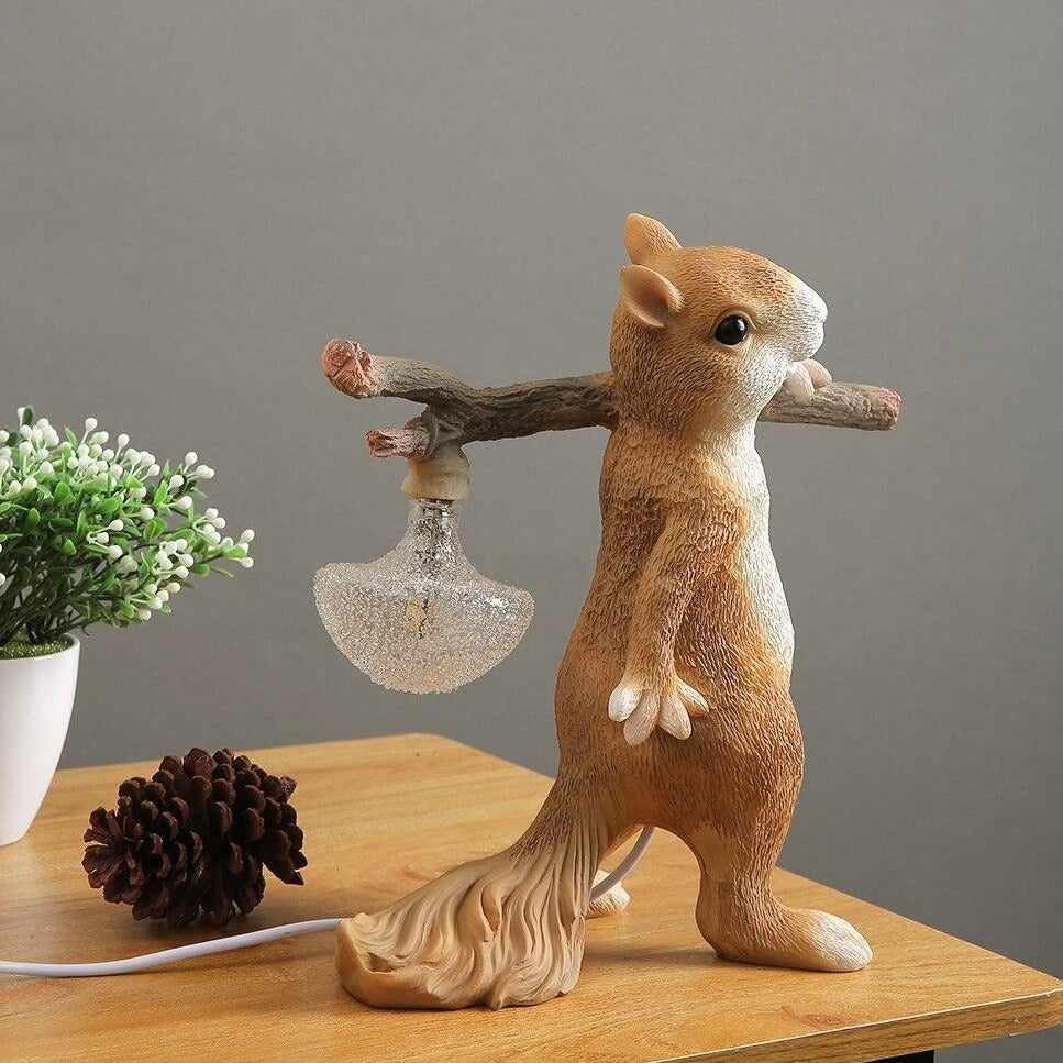 Nutlight – Squirrel lamp for a cozy atmosphere