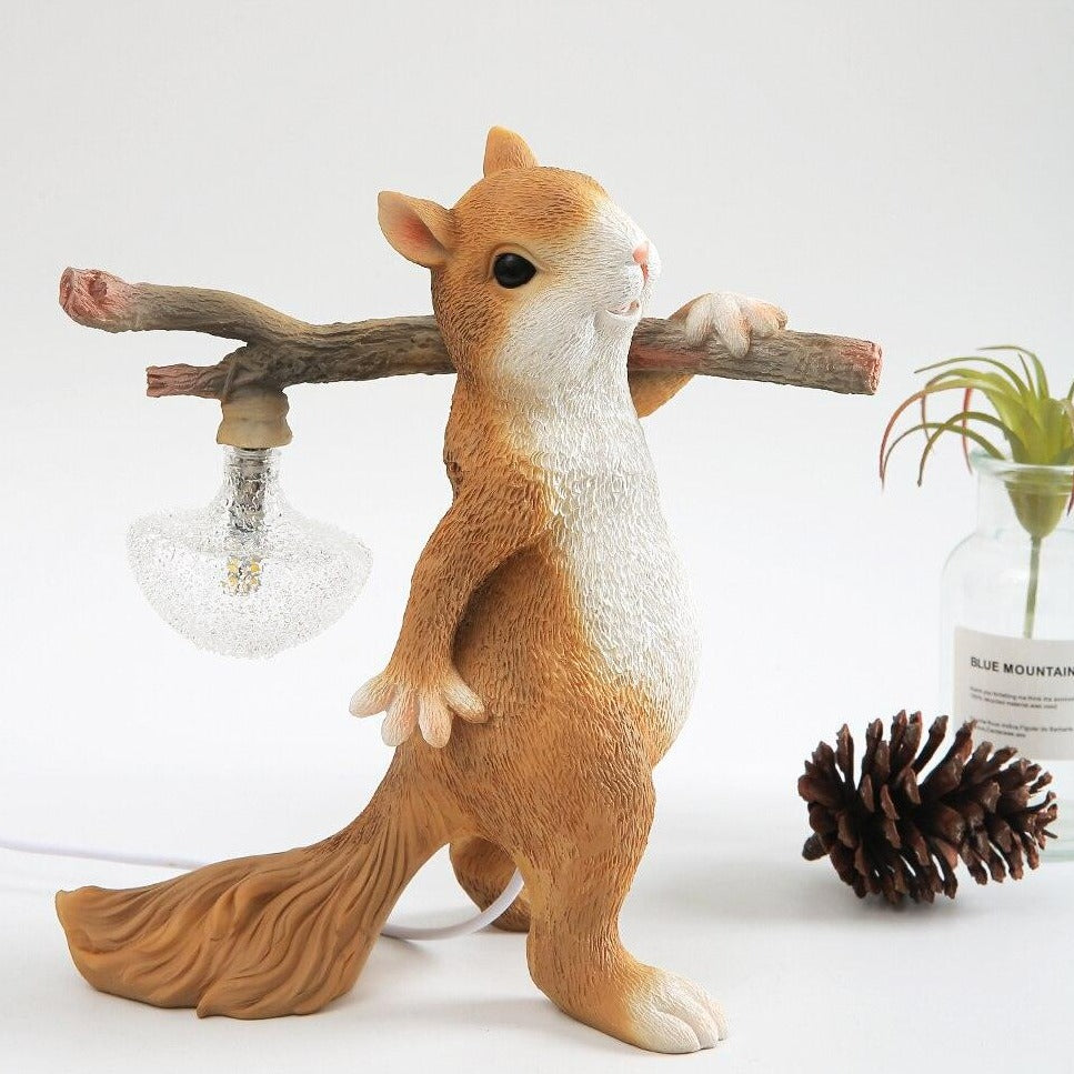 Nutlight – Squirrel lamp for a cozy atmosphere