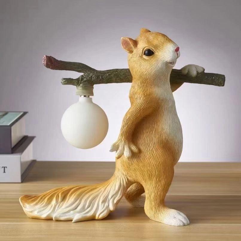 Nutlight – Squirrel lamp for a cozy atmosphere